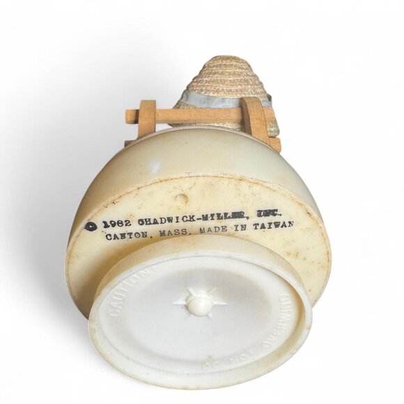 VTG Chadwick Miller Rotating Music Box Wooden Doll & Dog - Picture 5 of 5